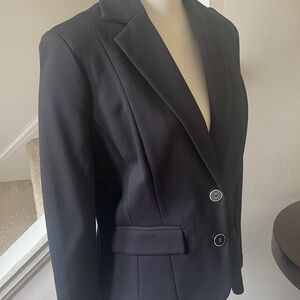 7TH Ave NY&C Black Blazer with Flap Pockets Single breasted Tailored Size 8